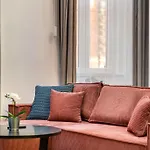 D38 Modern Suite