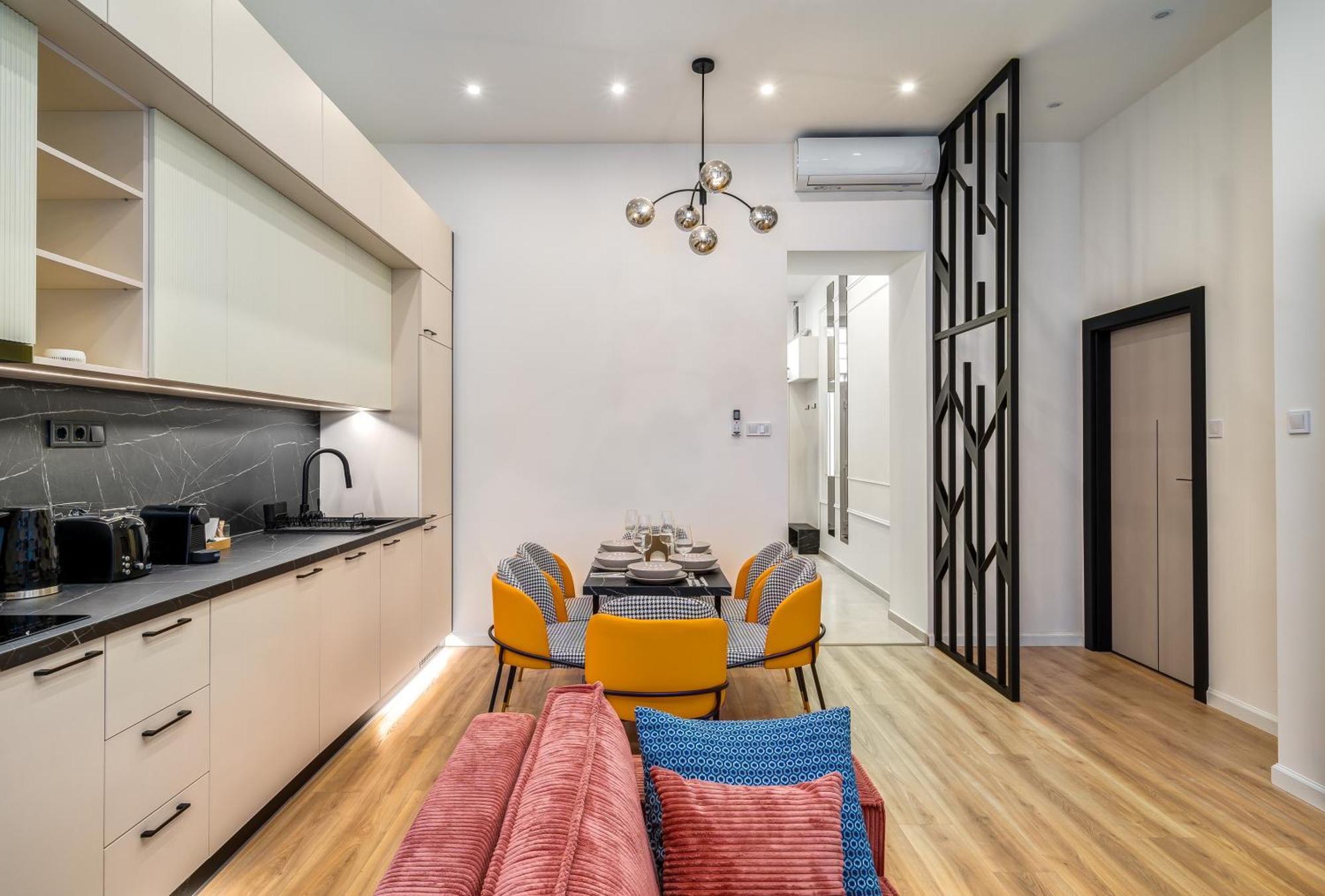D38 Modern *